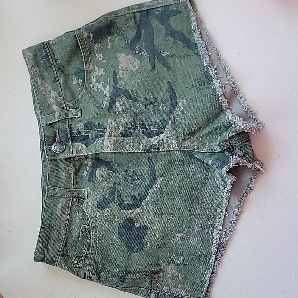 BDG High Rise Dree Cheeky size 24